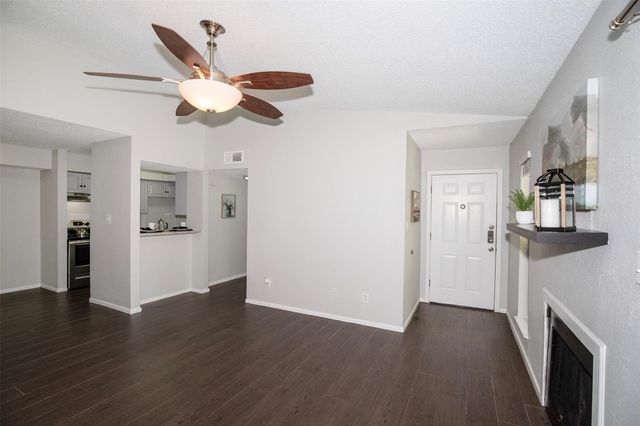 3300 Pebblebrook Drive 36, Seabrook, TX 77586