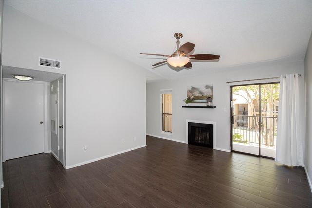 3300 Pebblebrook Drive 36, Seabrook, TX 77586