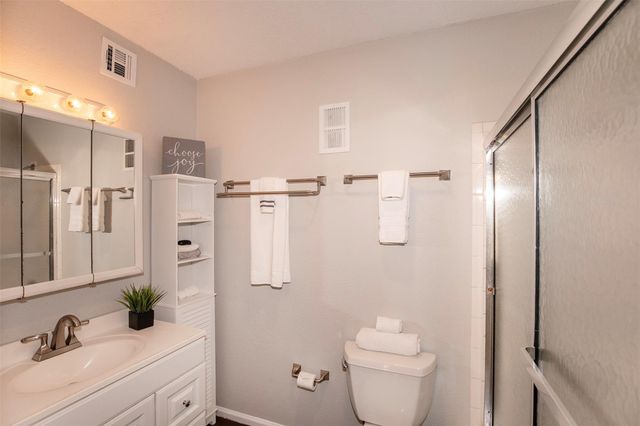 3300 Pebblebrook Drive 36, Seabrook, TX 77586