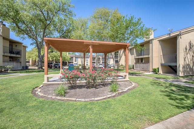 3300 Pebblebrook Drive 36, Seabrook, TX 77586