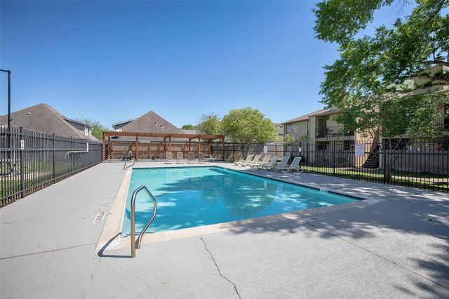 3300 Pebblebrook Drive 36, Seabrook, TX 77586