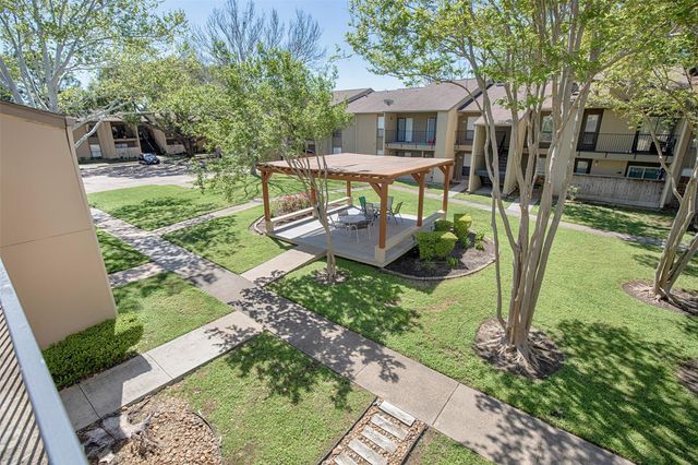 3300 Pebblebrook Drive 36, Seabrook, TX 77586