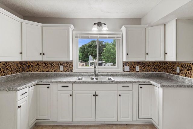 5264 N 44th St STREET, Milwaukee, WI 53218