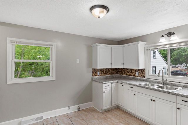 5264 N 44th St STREET, Milwaukee, WI 53218