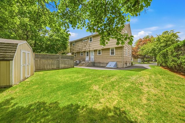 18 Bradford Road 18, Winchester, MA 01890