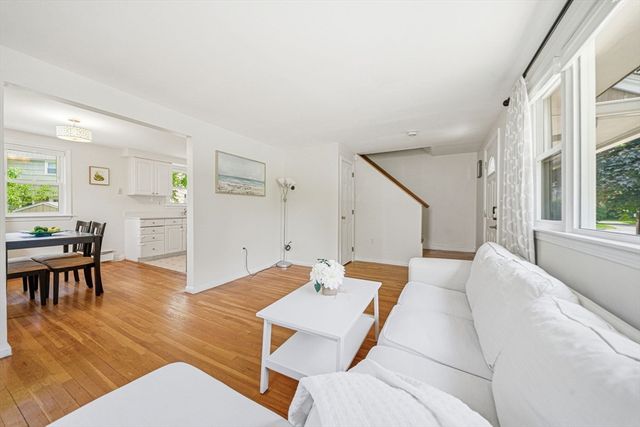 18 Bradford Road 18, Winchester, MA 01890