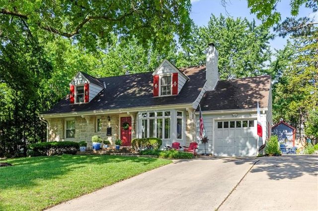 5426 Mission Road, Fairway, KS 66205