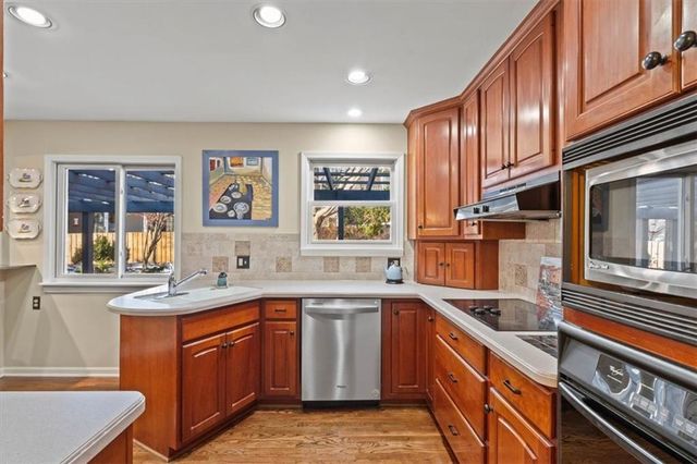 5426 Mission Road, Fairway, KS 66205