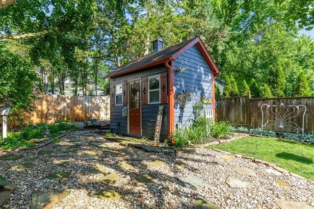 5426 Mission Road, Fairway, KS 66205