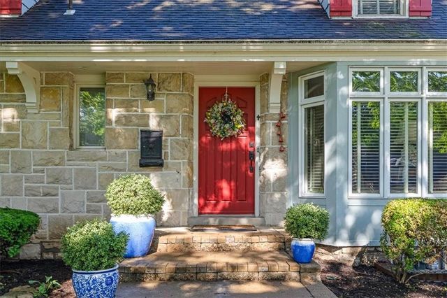 5426 Mission Road, Fairway, KS 66205