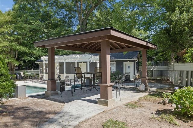 6900 Roswell Road F1, Atlanta, GA 30328
