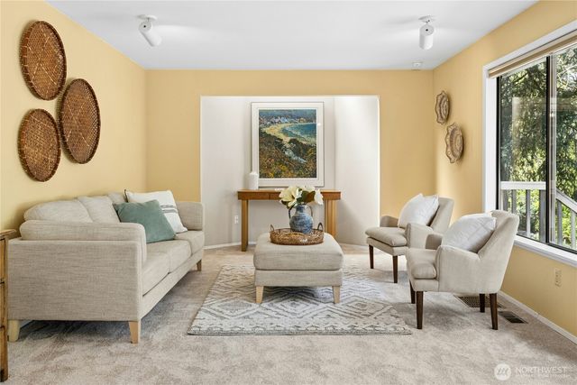 11649 NE Sunset Loop, Bainbridge Island, WA 98110