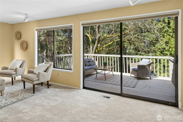 11649 NE Sunset Loop, Bainbridge Island, WA 98110