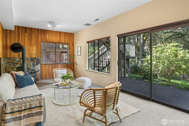 11649 NE Sunset Loop, Bainbridge Island, WA 98110