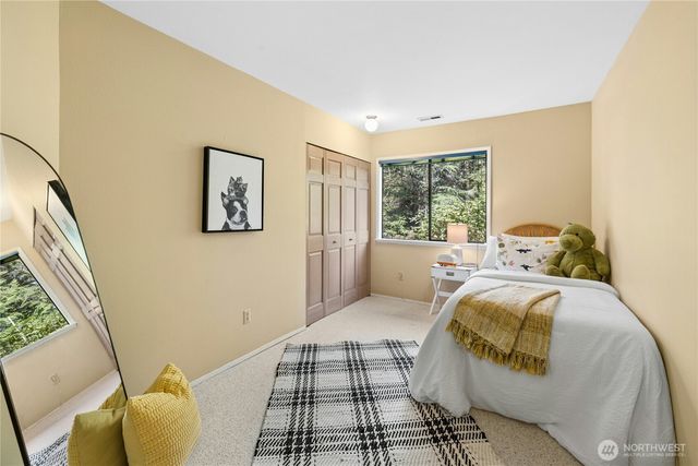 11649 NE Sunset Loop, Bainbridge Island, WA 98110