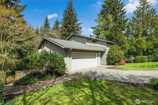 11649 NE Sunset Loop, Bainbridge Island, WA 98110