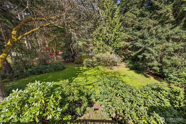 11649 NE Sunset Loop, Bainbridge Island, WA 98110