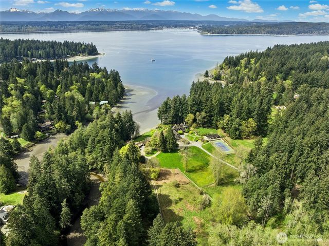 11649 NE Sunset Loop, Bainbridge Island, WA 98110