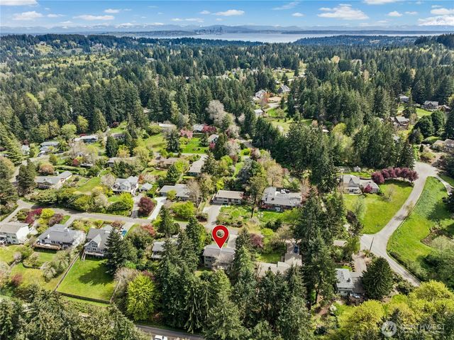 11649 NE Sunset Loop, Bainbridge Island, WA 98110