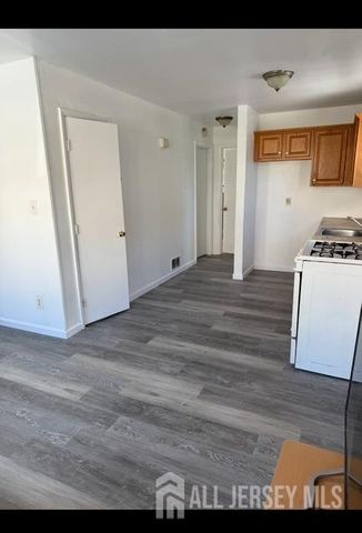 389 Fayette Street 1, Perth Amboy, NJ 08861