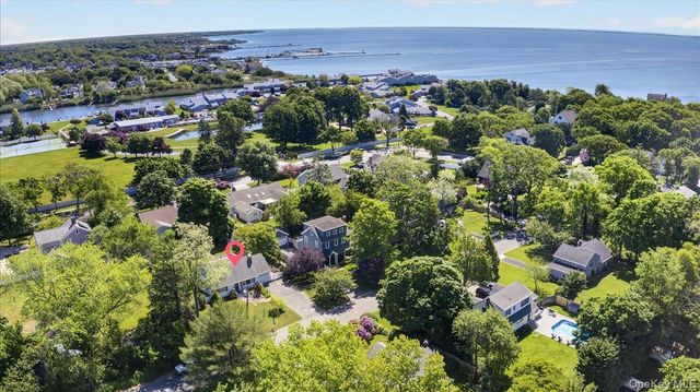 17 Barteau Avenue, Blue Point, NY 11715