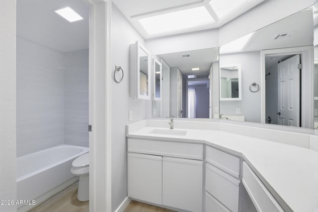 10410 N CAVE CREEK Road 2027, Phoenix, AZ 85020