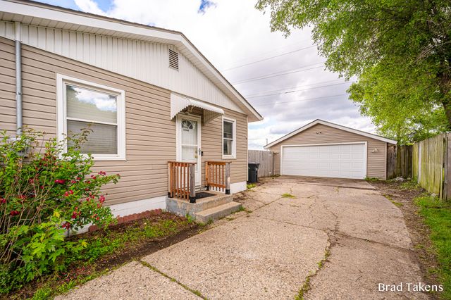 1852 Collingwood Avenue Sw, City Of Wyoming, MI 49519