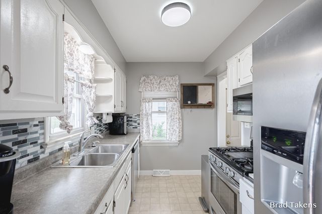 1852 Collingwood Avenue Sw, City Of Wyoming, MI 49519