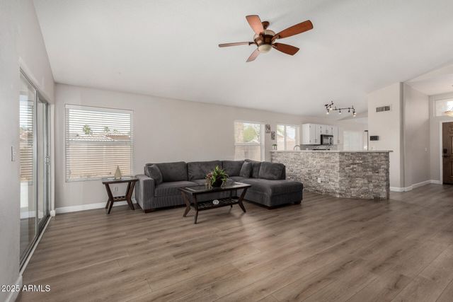 1653 E GAIL Drive, Chandler, AZ 85225