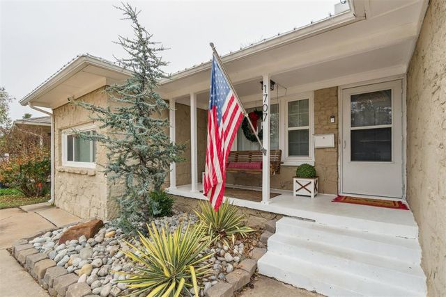 1707 Oxford Way, Oklahoma City, OK 73120