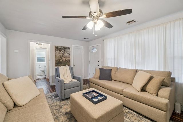 1707 Oxford Way, Oklahoma City, OK 73120