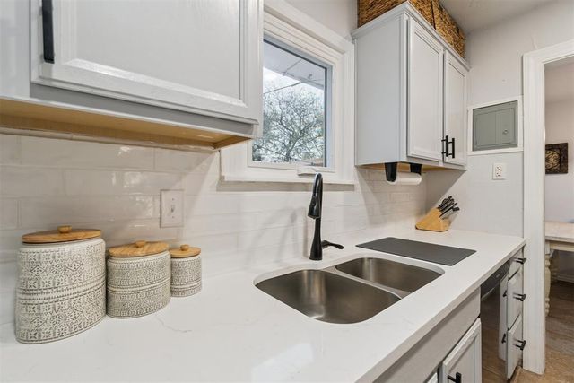 1707 Oxford Way, Oklahoma City, OK 73120