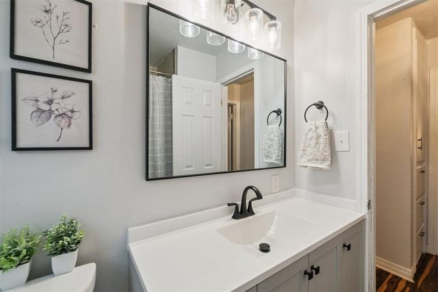 1707 Oxford Way, Oklahoma City, OK 73120