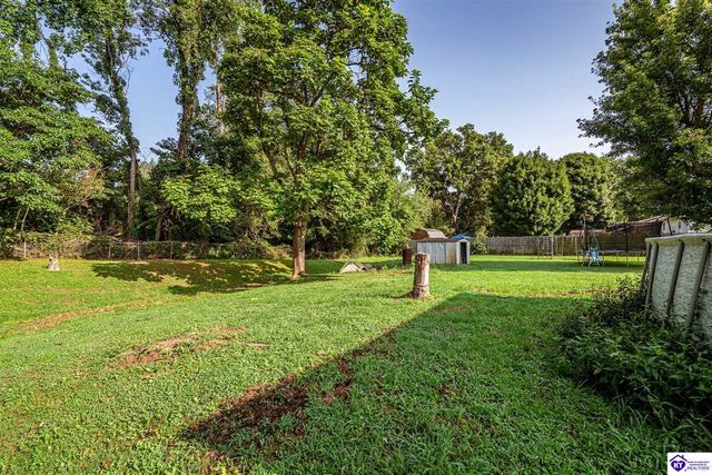 109 Debbie Drive, Vine Grove, KY 40175