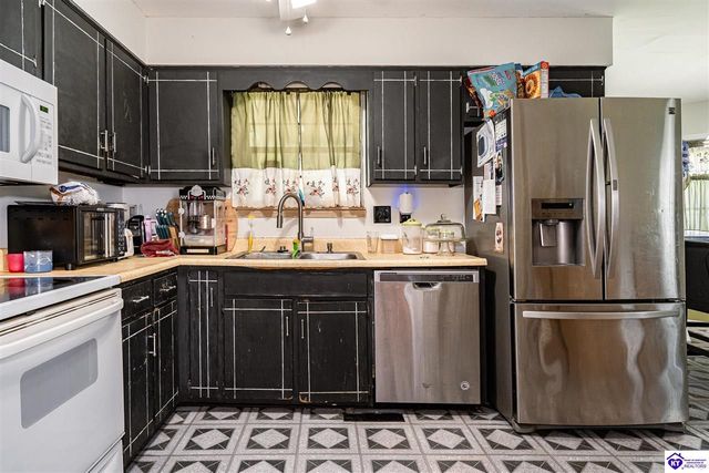 109 Debbie Drive, Vine Grove, KY 40175