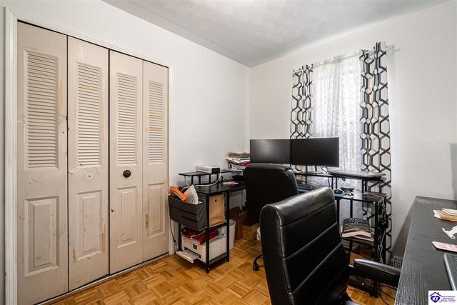 109 Debbie Drive, Vine Grove, KY 40175