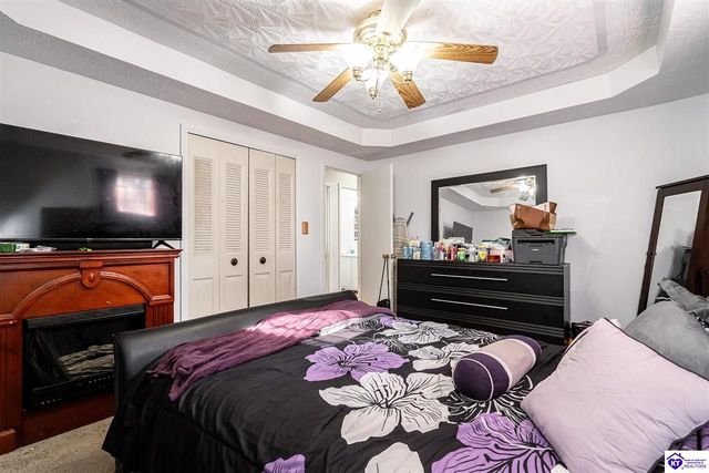 109 Debbie Drive, Vine Grove, KY 40175