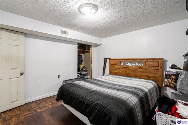 109 Debbie Drive, Vine Grove, KY 40175