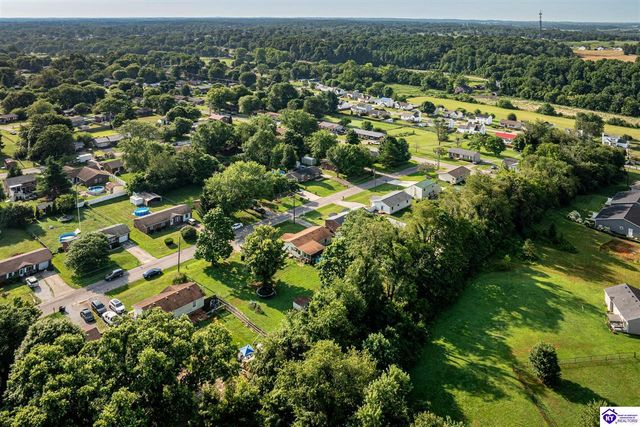 109 Debbie Drive, Vine Grove, KY 40175