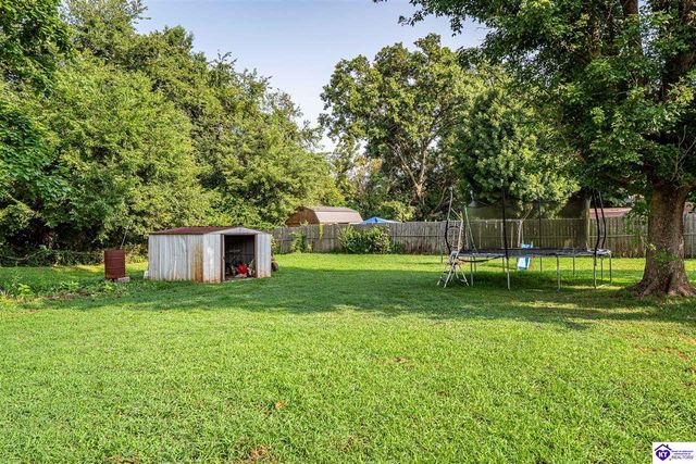 109 Debbie Drive, Vine Grove, KY 40175