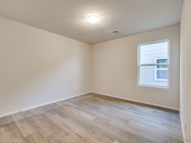 7514 E 90th Place North, Owasso, OK 74055