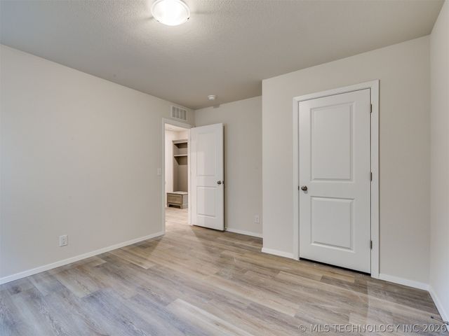 7514 E 90th Place North, Owasso, OK 74055