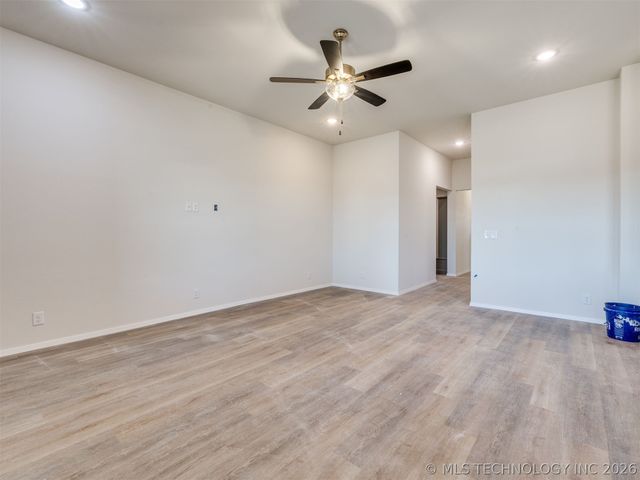 7514 E 90th Place North, Owasso, OK 74055