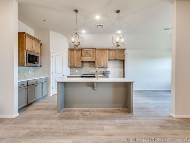 7514 E 90th Place North, Owasso, OK 74055