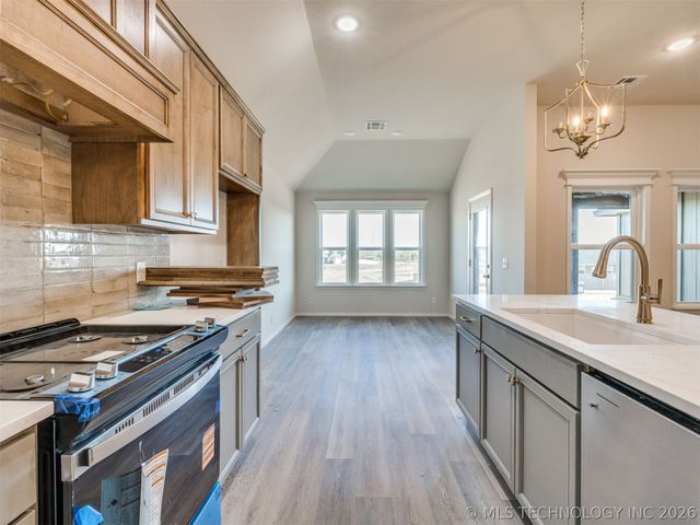 7514 E 90th Place North, Owasso, OK 74055