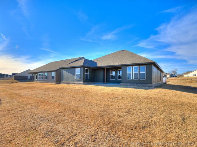 7514 E 90th Place North, Owasso, OK 74055