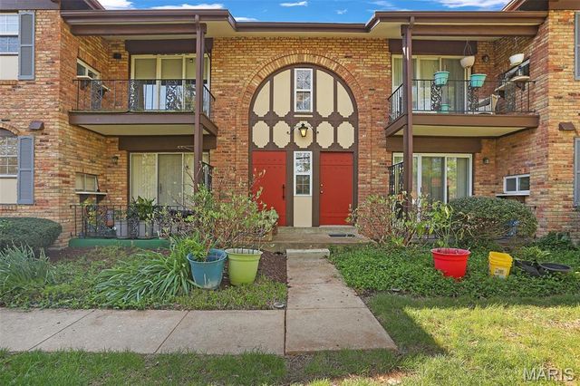 11741 Casa Grande Drive G, St Louis, MO 63146
