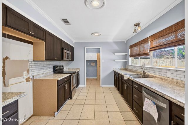 3306 Nottingham Road, Ocean Springs, MS 39564