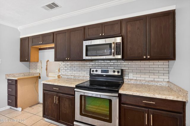 3306 Nottingham Road, Ocean Springs, MS 39564