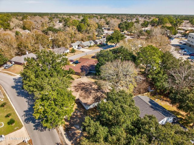 3306 Nottingham Road, Ocean Springs, MS 39564